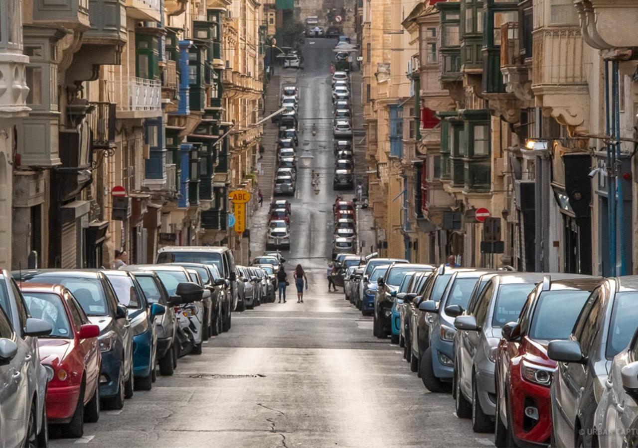 Sunny One Bedroom Apartment In Old Bakery Street Valletta Exterior photo