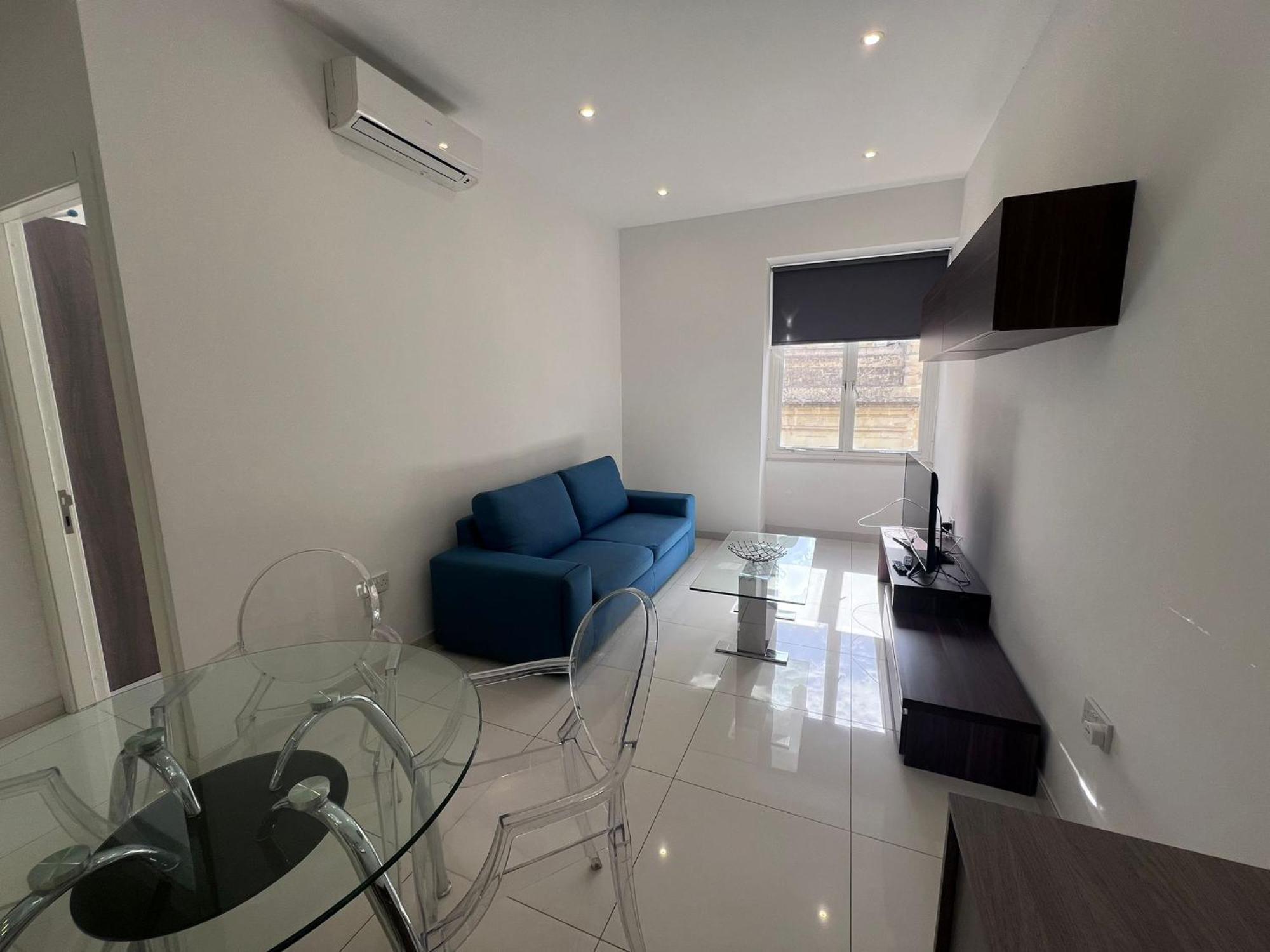 Sunny One Bedroom Apartment In Old Bakery Street Valletta Exterior photo